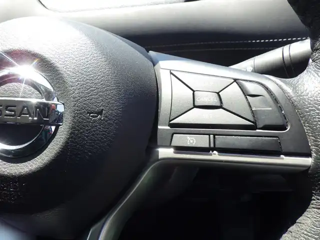 日産 セレナ ハイウェイスターVセレクションⅡ 千葉県 2019(平31)年 5.8万km シャイニングブルー エマージェンシーブレーキ/クルーズコントロール/ハンズフリー両側パワースライドドア/9インチ純正SDナビ/地デジTV/【BD/DVD/CD再生機能　Bluetooth接続】/アラウンドビューモニター/フリップダウンモニター/ドライブレコーダー（DJ4-D）/革巻きステアリング/ステアリングスイッチ/ETC/LEDヘッドライト/フォグライト/ウインカーミラー/コーナーセンサー/純正16インチアルミホイル/サイド/カーテンエアバッグ/インテリジェントキー