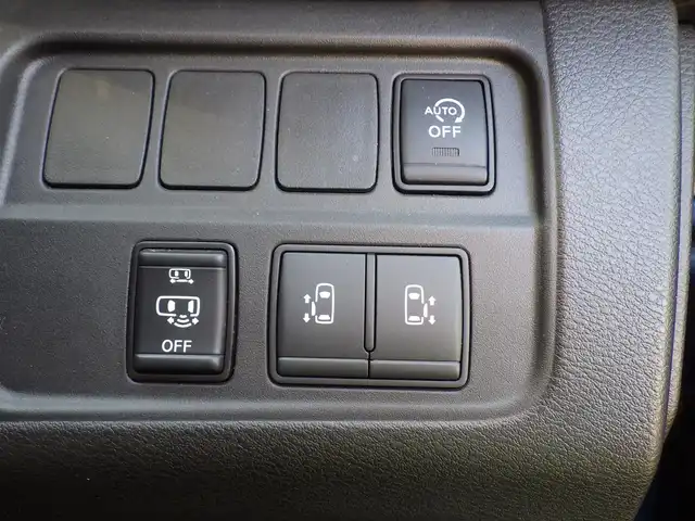 日産 セレナ ハイウェイスターVセレクションⅡ 千葉県 2019(平31)年 5.8万km シャイニングブルー エマージェンシーブレーキ/クルーズコントロール/ハンズフリー両側パワースライドドア/9インチ純正SDナビ/地デジTV/【BD/DVD/CD再生機能　Bluetooth接続】/アラウンドビューモニター/フリップダウンモニター/ドライブレコーダー（DJ4-D）/革巻きステアリング/ステアリングスイッチ/ETC/LEDヘッドライト/フォグライト/ウインカーミラー/コーナーセンサー/純正16インチアルミホイル/サイド/カーテンエアバッグ/インテリジェントキー