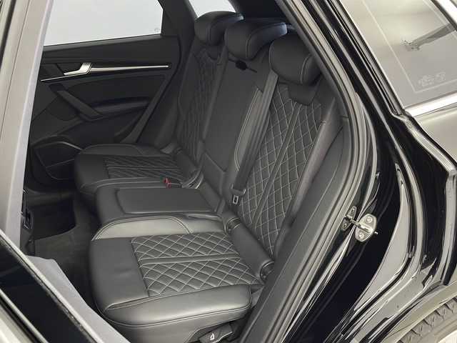 アウディ ＳＱ５ 新潟県 2017(平29)年 5.8万km ミトスブラックメタリック 4WD/ターボ/メーカー純正HDDナビ/(CD.DVD.SD再生.USB.フルセグ.Bluetooth)/バックカメラ/BANG＆OLUFSENプレミアムサウンド/Audiプレセンス/Audiサイドアシスト/レーダークルーズコントロール/ドライブセレクト/レインセンサー/LEDオートライト/前後フォグランプ/パドルシフト/パーキングアシスト/コーナーセンサー/パワーバックドア/アイドリングストップ/プッシュスタート/スマートキー×2