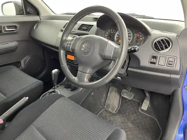 スズキ スイフト XG Lパッケージ 福島県 2010(平22)年 8.6万km パールメタリックカシミールブルー 純正オーディオ/・CD/AM/FM/・ETC/革巻きステアリング/・ステアリングリモコン/電動格納ミラー/スマートキー/ヘッドライトレベライザー/純正フロアマット/ドアバイザー