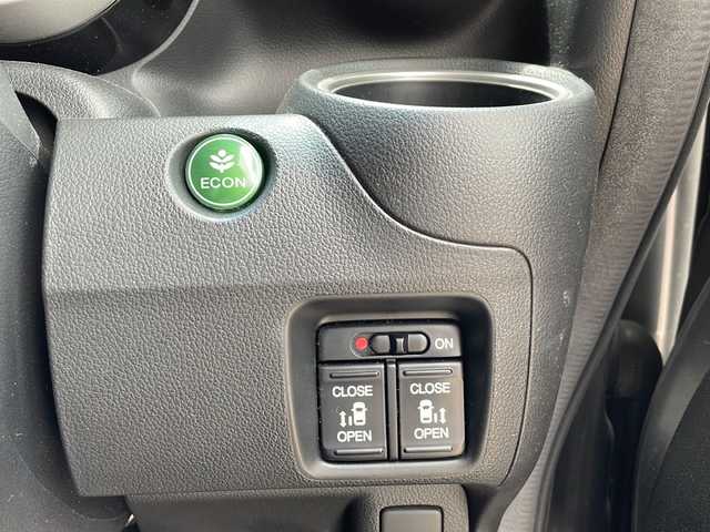 ホンダ Ｎ ＢＯＸ カスタム G ターボ Aパッケージ 静岡県 2014(平26)年 8.5万km ポリッシュドメタルメタリック 社外メモリナビ/・CD/・DVD/・Bluetooth/・フルセグTV/主要装備/・両側パワスラ/・クルコン/・バックカメラ/・ETC/・MTモード付/・前方ドラレコ/・純正フロアマット/・フォグランプ