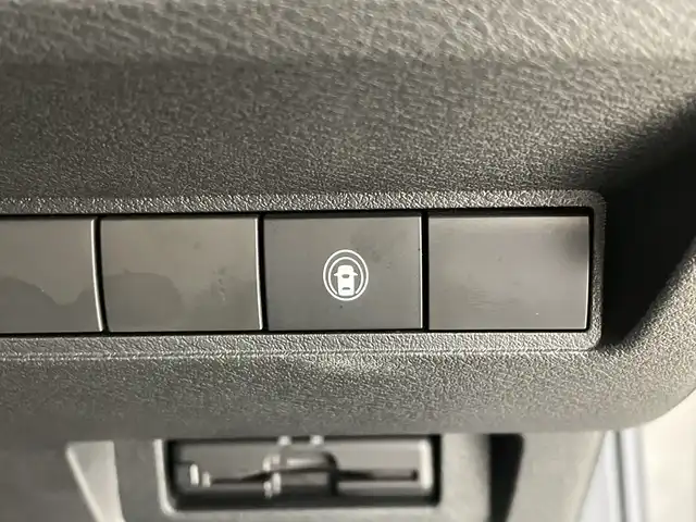 日産 オーラ ニスモ 新潟県 2022(令4)年 2.2万km スーパーブラック 純正メモリナビ（MJ321D-L）/・AM/FM/CD/DVD/Bluetooth/フルセグ/バックモニター/アラウンドビューモニター/衝突被害軽減システム/ETC2.0/前後ドライブレコーダー/純正LEDヘッドライト/オートライト/オートマチックハイビーム/純正17インチAW夏タイヤ/純正フロアマット/ABS/横滑り防止機能/前後コーナーセンサー/ステアリングスイッチ/オートブレーキホールド