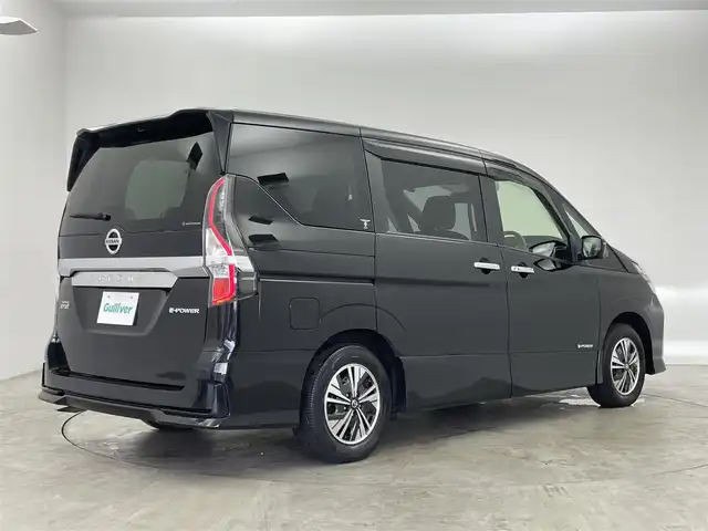 日産 セレナ e－パワー ハイウェイスター V 埼玉県 2022(令4)年 3.2万km ダイヤモンドブラック 純正１０インチナビ　アラウンドビューモニター　ＢＳI　ビルトインＥＴＣ　プロパイロット　レーダークルーズコントロール　デジタルインナーミラー　ドラレコ　ハンズフリー　ＨＤＭＩ　ＬＥＤライト　地デジＴＶ