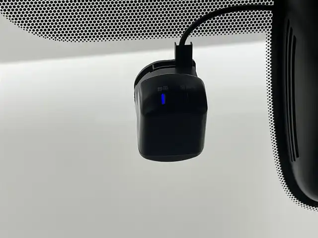 日産 セレナ e－パワー ハイウェイスター V 埼玉県 2022(令4)年 3.2万km ダイヤモンドブラック 純正１０インチナビ　アラウンドビューモニター　ＢＳI　ビルトインＥＴＣ　プロパイロット　レーダークルーズコントロール　デジタルインナーミラー　ドラレコ　ハンズフリー　ＨＤＭＩ　ＬＥＤライト　地デジＴＶ