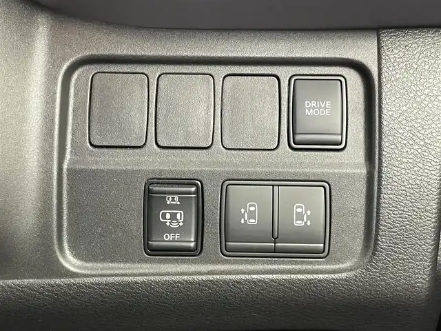 日産 セレナ e－パワー ハイウェイスター V 埼玉県 2022(令4)年 3.2万km ダイヤモンドブラック 純正１０インチナビ　アラウンドビューモニター　ＢＳI　ビルトインＥＴＣ　プロパイロット　レーダークルーズコントロール　デジタルインナーミラー　ドラレコ　ハンズフリー　ＨＤＭＩ　ＬＥＤライト　地デジＴＶ
