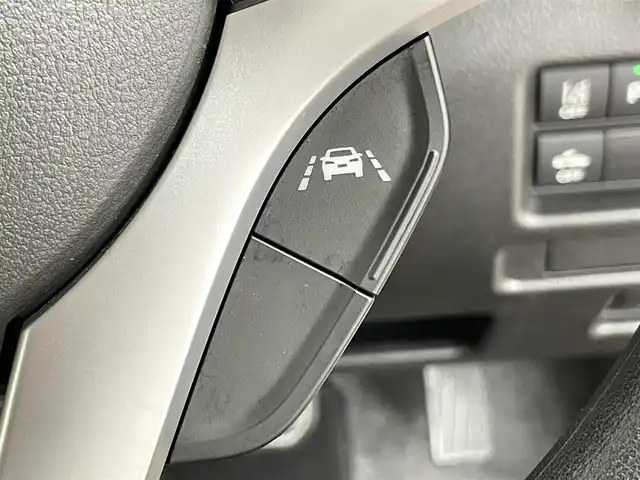 スズキ ハスラー HYBRID G 千葉県 2022(令4)年 2万km フェニックスレッドパール/ガンメタリック2トーンルーフ セーフティサポート（予防安全技術）/デュアルカメラブレーキサポート/誤発進抑制機能/車線逸脱抑制機能/車線逸脱警報機能/ふらつき警報機能/アダプティブクルーズコントロール/ハイビームアシスト/標識認識機能/後退時ブレーキサポート/後方誤発進抑制機能/先行車発進お知らせ機能/社外8インチメモリーナビ(AVIC-RL812)/フルセグTV/Bluetooth接続/CD/DVD再生/LEDヘッドライト/スマートキー/純正スチールホイール(ガンM塗装)/前後コーナーセンサー