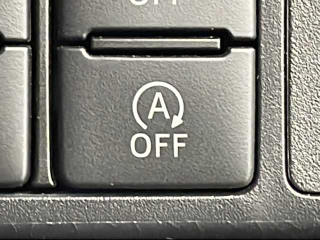 トヨタ ルーミー カスタムG－T 茨城県 2022(令4)年 4.8万km パールホワイトⅢ 純正SDナビ　/フルセグTV/FM　AM　CD　DVD　SD　/Bluetooth接続/ハンズフリー対応/USBポート/全周囲カメラ/オートライト/オートマチックハイビーム/両側電動スライドドア/アダプティブクルーズコントロール/衝突被害軽減ブレーキ/前後コーナーセンサー/パーキングセンサー/Clazzioシートカバー/純正フロアマット/横滑り制御機能/アイドリングストップ/盗難防止装置/ビルトインＥＴＣ/純正ホイール/プッシュスタート/スマートキー