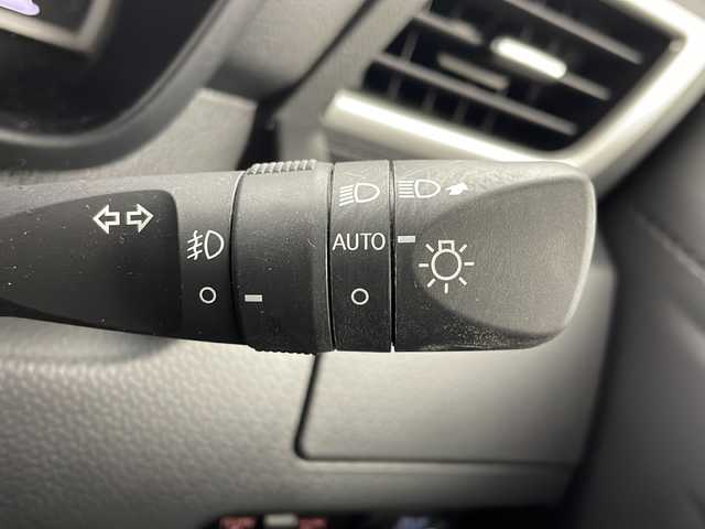 トヨタ ルーミー カスタムG－T 茨城県 2022(令4)年 4.8万km パールホワイトⅢ 純正SDナビ　/フルセグTV/FM　AM　CD　DVD　SD　/Bluetooth接続/ハンズフリー対応/USBポート/全周囲カメラ/オートライト/オートマチックハイビーム/両側電動スライドドア/アダプティブクルーズコントロール/衝突被害軽減ブレーキ/前後コーナーセンサー/パーキングセンサー/Clazzioシートカバー/純正フロアマット/横滑り制御機能/アイドリングストップ/盗難防止装置/ビルトインＥＴＣ/純正ホイール/プッシュスタート/スマートキー