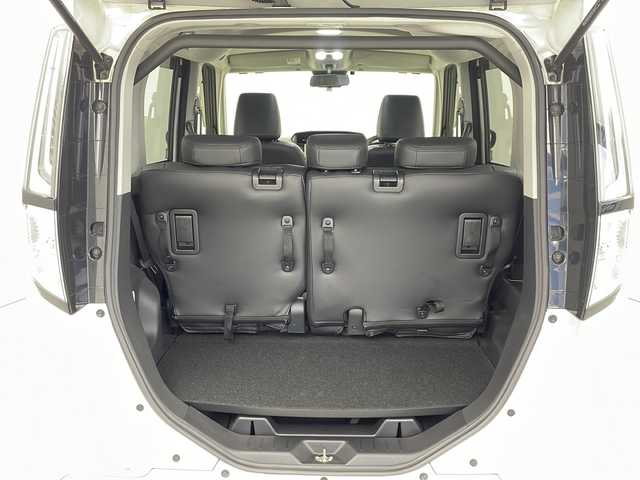 トヨタ ルーミー カスタムG－T 茨城県 2022(令4)年 4.8万km パールホワイトⅢ 純正SDナビ　/フルセグTV/FM　AM　CD　DVD　SD　/Bluetooth接続/ハンズフリー対応/USBポート/全周囲カメラ/オートライト/オートマチックハイビーム/両側電動スライドドア/アダプティブクルーズコントロール/衝突被害軽減ブレーキ/前後コーナーセンサー/パーキングセンサー/Clazzioシートカバー/純正フロアマット/横滑り制御機能/アイドリングストップ/盗難防止装置/ビルトインＥＴＣ/純正ホイール/プッシュスタート/スマートキー