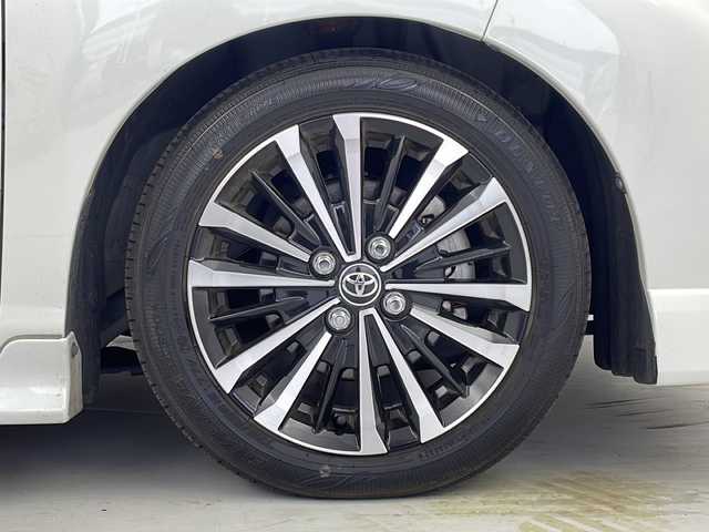 トヨタ ルーミー カスタムG－T 茨城県 2022(令4)年 4.8万km パールホワイトⅢ 純正SDナビ　/フルセグTV/FM　AM　CD　DVD　SD　/Bluetooth接続/ハンズフリー対応/USBポート/全周囲カメラ/オートライト/オートマチックハイビーム/両側電動スライドドア/アダプティブクルーズコントロール/衝突被害軽減ブレーキ/前後コーナーセンサー/パーキングセンサー/Clazzioシートカバー/純正フロアマット/横滑り制御機能/アイドリングストップ/盗難防止装置/ビルトインＥＴＣ/純正ホイール/プッシュスタート/スマートキー