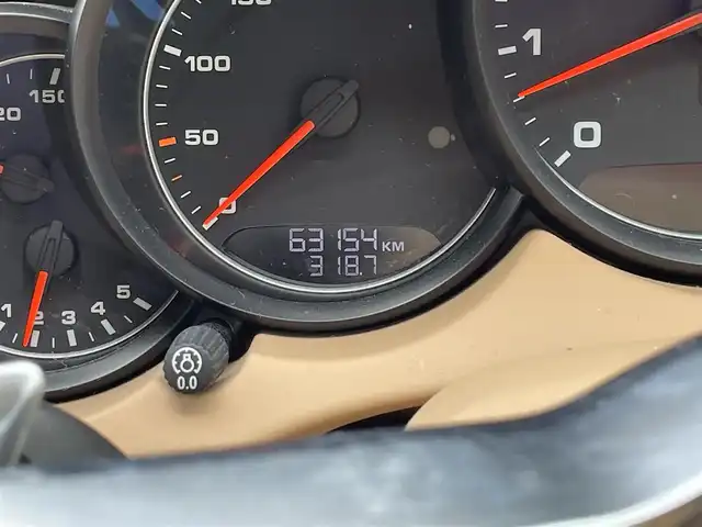 ポルシェ カイエン プラチナエディション 愛知県 2017(平29)年 6.4万km 黒 サンルーフ/レザー/メーカーマルチナビ/Bluetooth/バック・サイドカメラ/ボーズサウンド/2.0ETC/クルコン/パワーバックドア/ヒルコン/クリアランスソナー/オートライト/シートヒーター/メモリーシート/パドルシフト/スマートキー２/取説/保証書