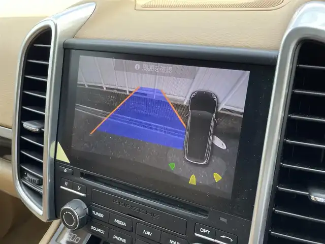 ポルシェ カイエン プラチナエディション 愛知県 2017(平29)年 6.4万km 黒 サンルーフ/レザー/メーカーマルチナビ/Bluetooth/バック・サイドカメラ/ボーズサウンド/2.0ETC/クルコン/パワーバックドア/ヒルコン/クリアランスソナー/オートライト/シートヒーター/メモリーシート/パドルシフト/スマートキー２/取説/保証書