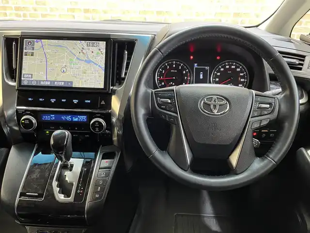 トヨタ ヴェルファイア Z Aエディション 岩手県 2019(平31)年 5.3万km ホワイトパールクリスタルシャイン ４WD/12.1型後席ディスプレイ/寒冷地仕様/両側パワースライドドア/助手席スーパーロングスライドシート/トヨタセーフティセンス/プリクラッシュセーフティ/レーダークルーズコントロール/レーントレーシングアシスト/オートマチックハイビーム/ロードサインアシスト/クリアランスソナー/パーキングサポートブレーキ/ブレーキホールド/AC100V100Wアクセサリーコンセント/横滑り防止装置/アイドリングストップ/MTモード付AT/オットマン/ウォークスルー/レザー調シートカバー/エンジンスターター/純正１０インチナビ/フルセグTV/ETC/ドライブレコーダー/LEDヘッドランプ/フロント・リヤフォグランプ