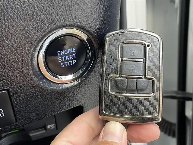 トヨタ ヴェルファイア Z Aエディション 岩手県 2019(平31)年 5.3万km ホワイトパールクリスタルシャイン ４WD/12.1型後席ディスプレイ/寒冷地仕様/両側パワースライドドア/助手席スーパーロングスライドシート/トヨタセーフティセンス/プリクラッシュセーフティ/レーダークルーズコントロール/レーントレーシングアシスト/オートマチックハイビーム/ロードサインアシスト/クリアランスソナー/パーキングサポートブレーキ/ブレーキホールド/AC100V100Wアクセサリーコンセント/横滑り防止装置/アイドリングストップ/MTモード付AT/オットマン/ウォークスルー/レザー調シートカバー/エンジンスターター/純正１０インチナビ/フルセグTV/ETC/ドライブレコーダー/LEDヘッドランプ/フロント・リヤフォグランプ