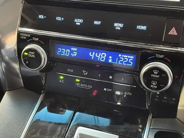 トヨタ ヴェルファイア Z Aエディション 岩手県 2019(平31)年 5.3万km ホワイトパールクリスタルシャイン ４WD/12.1型後席ディスプレイ/寒冷地仕様/両側パワースライドドア/助手席スーパーロングスライドシート/トヨタセーフティセンス/プリクラッシュセーフティ/レーダークルーズコントロール/レーントレーシングアシスト/オートマチックハイビーム/ロードサインアシスト/クリアランスソナー/パーキングサポートブレーキ/ブレーキホールド/AC100V100Wアクセサリーコンセント/横滑り防止装置/アイドリングストップ/MTモード付AT/オットマン/ウォークスルー/レザー調シートカバー/エンジンスターター/純正１０インチナビ/フルセグTV/ETC/ドライブレコーダー/LEDヘッドランプ/フロント・リヤフォグランプ