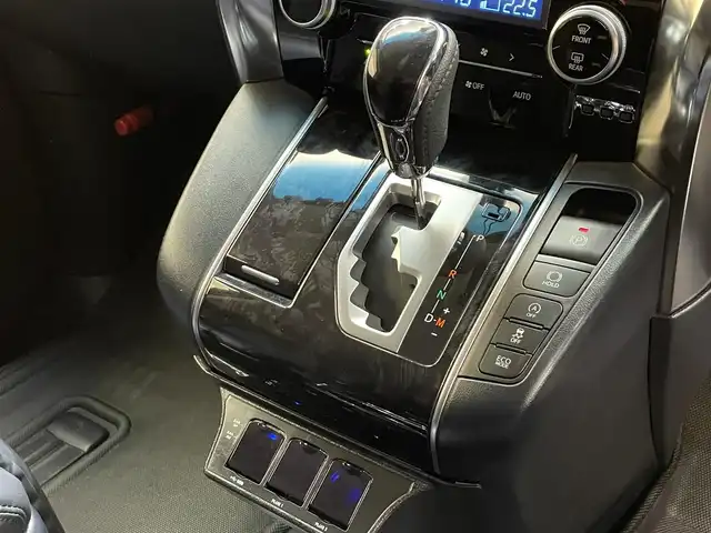 トヨタ ヴェルファイア Z Aエディション 岩手県 2019(平31)年 5.3万km ホワイトパールクリスタルシャイン ４WD/12.1型後席ディスプレイ/寒冷地仕様/両側パワースライドドア/助手席スーパーロングスライドシート/トヨタセーフティセンス/プリクラッシュセーフティ/レーダークルーズコントロール/レーントレーシングアシスト/オートマチックハイビーム/ロードサインアシスト/クリアランスソナー/パーキングサポートブレーキ/ブレーキホールド/AC100V100Wアクセサリーコンセント/横滑り防止装置/アイドリングストップ/MTモード付AT/オットマン/ウォークスルー/レザー調シートカバー/エンジンスターター/純正１０インチナビ/フルセグTV/ETC/ドライブレコーダー/LEDヘッドランプ/フロント・リヤフォグランプ