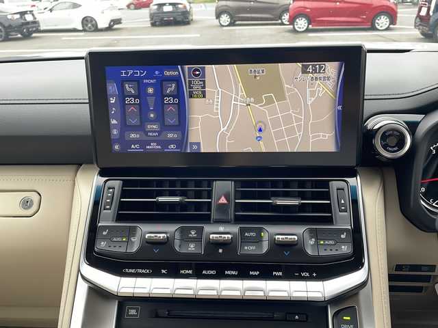 トヨタ ランドクルーザー ZX 福岡県 2024(令6)年 0.4万km プレシャスホワイトパール ・ワンオーナー/・純正ナビ　フルセグ　/・リアエンターテイメントシステム/・全方位カメラ/・クールBOX/・純正20インチアルミホイル/・ヘッドアップディスプレイ/・ブラインドスポットモニター/・ルーフレール/・サンルーフ/・ベージュレザーシート/・スマートキー/・エアバック/・パワーシート/・スペアキー/・フロアマット/・ドアバイザー