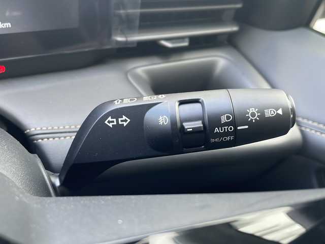 日産 セレナ e－パワー ハイウェイスター V 広島県 2025(令7)年 0.1千km プリズムホワイト 禁煙/アラウンドビューモニター/インテリジェントインナーミラー/LEDオートライト/エマージェンシーブレーキ/横滑り防止装置/車線維持支援/標識検知支援/ハイビームアシスト/BSW/コーナーセンサー/プロパイロット/純正12.3型メモリナビ/（AM/FM/BT/フルセグTV/HDMI/USB）/ワイヤレス充電/ステアリングスイッチ/ハンズフリー両側パワースライドドア/電動パーキングブレーキ/オートホールド/ウォークスルー/スマートキー/プッシュスタートボタン/スペアキー/純正１６インチアルミホイール/ETC