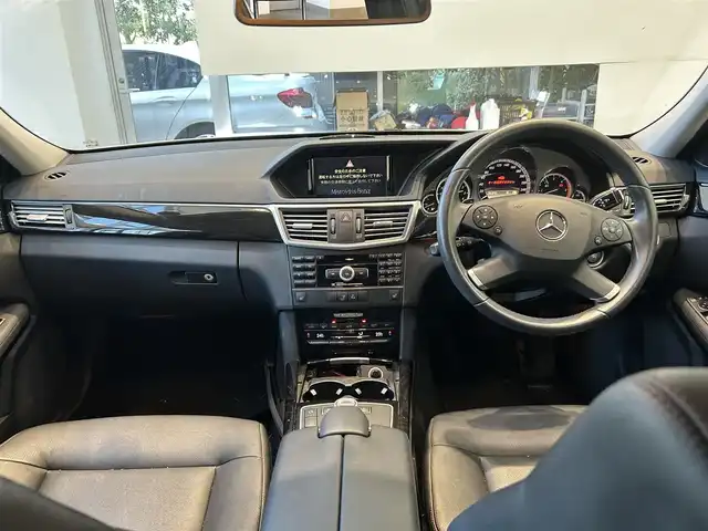 メルセデス・ベンツ Ｅ３５０ ブルーテックワゴンアバンギャルド 大阪府 2011(平23)年 5.5万km イリジウムシルバー サンルーフ/純正ナビ/TV/バックカメラ/純正17インチAW/HIDヘッドライト/クリアランスソナー/電動リアゲート/パドルシフト/ＥＴＣ/黒革/メモリ付きパワーシート/シートヒーター/クルコン/ルーフレール