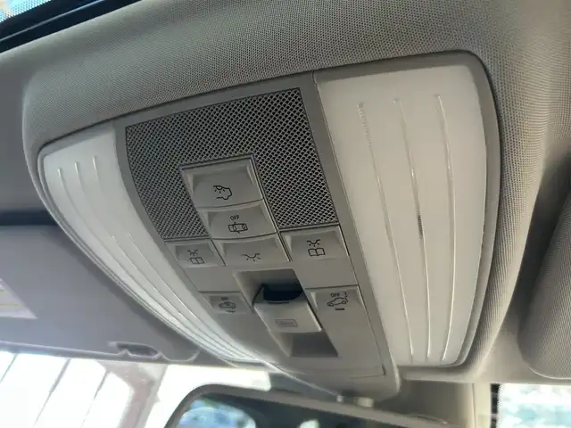 メルセデス・ベンツ Ｅ３５０ ブルーテックワゴンアバンギャルド 大阪府 2011(平23)年 5.5万km イリジウムシルバー サンルーフ/純正ナビ/TV/バックカメラ/純正17インチAW/HIDヘッドライト/クリアランスソナー/電動リアゲート/パドルシフト/ＥＴＣ/黒革/メモリ付きパワーシート/シートヒーター/クルコン/ルーフレール