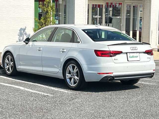 アウディ Ａ４ 2．0TFSIスポーツ 千葉県 2016(平28)年 3.7万km 白 純正ナビ　シートヒーター　パワーシート　バックカメラ　クルーズコントロール　ドライブレコーダー　スマートキー　純正フロアマット　オートライト　ＥＴＣ　純正ＡＷ　ＬＥＤヘッドライト　トランクスポイラー