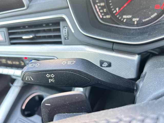 アウディ Ａ４ 2．0TFSIスポーツ 千葉県 2016(平28)年 3.7万km 白 純正ナビ　シートヒーター　パワーシート　バックカメラ　クルーズコントロール　ドライブレコーダー　スマートキー　純正フロアマット　オートライト　ＥＴＣ　純正ＡＷ　ＬＥＤヘッドライト　トランクスポイラー