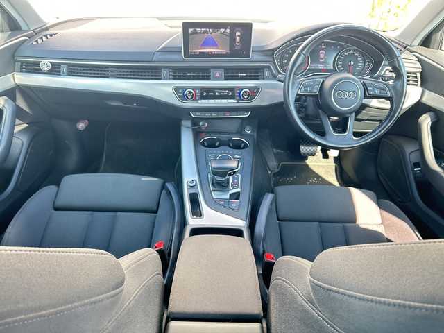 アウディ Ａ４ 2．0TFSIスポーツ 千葉県 2016(平28)年 3.7万km 白 純正ナビ　シートヒーター　パワーシート　バックカメラ　クルーズコントロール　ドライブレコーダー　スマートキー　純正フロアマット　オートライト　ＥＴＣ　純正ＡＷ　ＬＥＤヘッドライト　トランクスポイラー