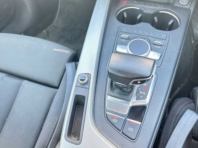 アウディ Ａ４ 2．0TFSIスポーツ 千葉県 2016(平28)年 3.7万km 白 純正ナビ　シートヒーター　パワーシート　バックカメラ　クルーズコントロール　ドライブレコーダー　スマートキー　純正フロアマット　オートライト　ＥＴＣ　純正ＡＷ　ＬＥＤヘッドライト　トランクスポイラー