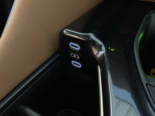 トヨタ クラウン スポーツ Z 福岡県 2024(令6)年 0.9万km プレシャスホワイトパール モデリスタフルエアロ/純正メモリナビ/パノラマルーフ/アドバンスドパーク/アラウンドビューモニター/ブラインドスポットモニター/フルセグテレビ/ブラウンレザーシート/シートヒーター/シートクーラー/ETC2.0/パワーバックドア/置くだけ充電/モデリスタドアプロテクター/純正フロアマット(ロイヤルタイプ)/寒冷地仕様