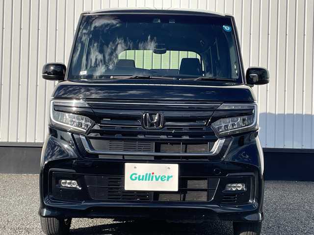 ホンダ Ｎ ＢＯＸ カスタム L スタイル+ブラック 千葉県 2022(令4)年 4.1万km クリスタルブラックパール 純正8インチナビ/(AM/FM/フルセグTV/BT/CD/DVD/)/衝突被害軽減システム/車線逸脱警報/バックカメラ/クルーズコントロール/横滑り防止装置/ビルトインETC/LEDヘッドライト/フォグランプ/オートライト/ウィンカーミラー/電動格納ミラー/純正14インチAW/シートリフター/シートヒーター/プッシュスタート/スマートキー/フロアマット/スペアキー