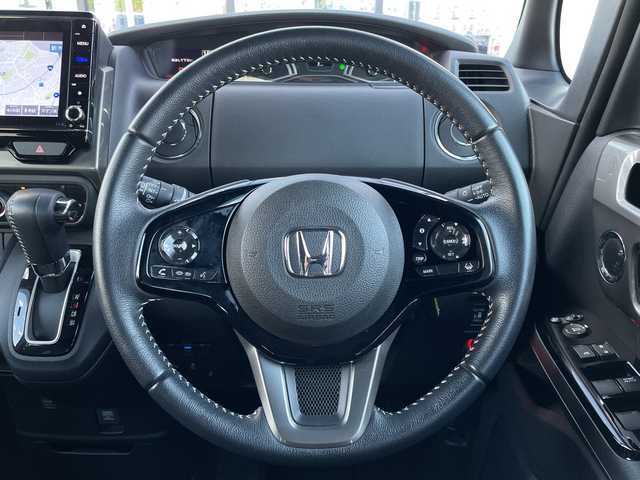 ホンダ Ｎ ＢＯＸ カスタム L スタイル+ブラック 千葉県 2022(令4)年 4.1万km クリスタルブラックパール 純正8インチナビ/(AM/FM/フルセグTV/BT/CD/DVD/)/衝突被害軽減システム/車線逸脱警報/バックカメラ/クルーズコントロール/横滑り防止装置/ビルトインETC/LEDヘッドライト/フォグランプ/オートライト/ウィンカーミラー/電動格納ミラー/純正14インチAW/シートリフター/シートヒーター/プッシュスタート/スマートキー/フロアマット/スペアキー