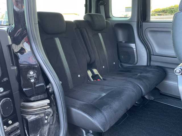 ホンダ Ｎ ＢＯＸ カスタム L スタイル+ブラック 千葉県 2022(令4)年 4.1万km クリスタルブラックパール 純正8インチナビ/(AM/FM/フルセグTV/BT/CD/DVD/)/衝突被害軽減システム/車線逸脱警報/バックカメラ/クルーズコントロール/横滑り防止装置/ビルトインETC/LEDヘッドライト/フォグランプ/オートライト/ウィンカーミラー/電動格納ミラー/純正14インチAW/シートリフター/シートヒーター/プッシュスタート/スマートキー/フロアマット/スペアキー