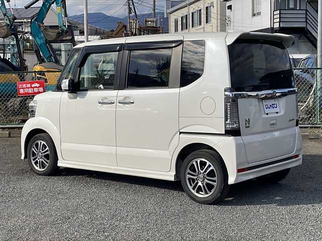 ホンダ Ｎ ＢＯＸ カスタム G Lパッケージ 神奈川県 2015(平27)年 8万km プレミアムホワイトパールⅡ (株)IDOMが運営する【じしゃロン秦野店】の自社ローン対象車両になります。こちらは現金ご利用時の価格です。自社ローンご希望の方は別途その旨お申付け下さい。//メモリナビ//ワンセグテレビ//バックカメラ//プッシュスタート//片側パワースライドドア
