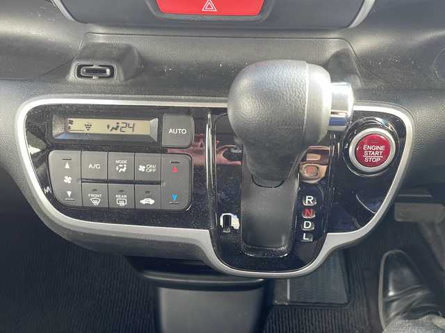 ホンダ Ｎ ＢＯＸ カスタム G Lパッケージ 神奈川県 2015(平27)年 8万km プレミアムホワイトパールⅡ (株)IDOMが運営する【じしゃロン秦野店】の自社ローン対象車両になります。こちらは現金ご利用時の価格です。自社ローンご希望の方は別途その旨お申付け下さい。//メモリナビ//ワンセグテレビ//バックカメラ//プッシュスタート//片側パワースライドドア