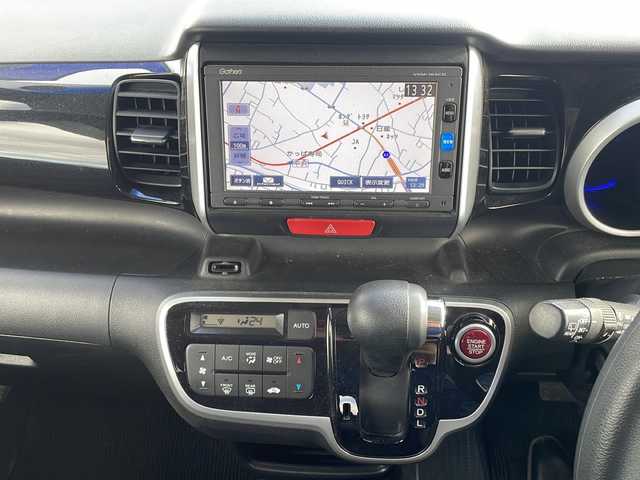 ホンダ Ｎ ＢＯＸ カスタム G Lパッケージ 神奈川県 2015(平27)年 8万km プレミアムホワイトパールⅡ (株)IDOMが運営する【じしゃロン秦野店】の自社ローン対象車両になります。こちらは現金ご利用時の価格です。自社ローンご希望の方は別途その旨お申付け下さい。//メモリナビ//ワンセグテレビ//バックカメラ//プッシュスタート//片側パワースライドドア