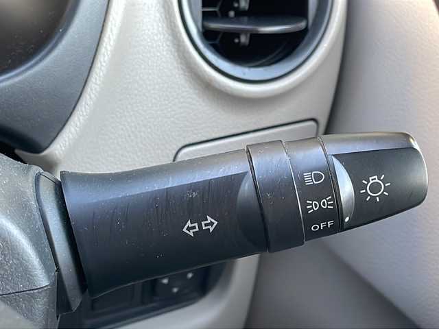 日産 デイズ J 青森県 2015(平27)年 5.7万km クールシルバー 純正オーディオ/エマージェンシーブレーキ/踏み間違え防止装置/横滑り防止装置/ブレーキアシスト/ETC/オートレベリング機能/純正フロアマット/ドアバイザー/リモコンキー