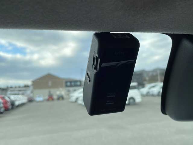 トヨタ ルーミー X S 岩手県 2019(平31)年 5.5万km ブライトシルバーM 純正SDナビ/AM/FM/CD/DVD/Bluetooth/フルセグTV/純正オーディオ/バックカメラ/ETC/ドライブレコーダー/横滑り防止装置/アイドリングストップ/シートヒーター/オートライト/オートハイビーム/フォグランプ/スマートキー/プッシュスタート/電動格納ミラー/社外14インチAW/純正フロアマット/純正ドアバイザー