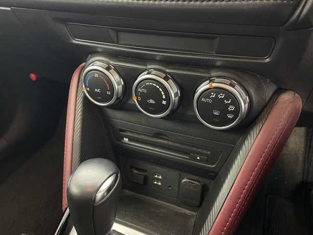 マツダ ＣＸ－３ XD ツーリング 群馬県 2015(平27)年 4.1万km セラミックM 純正ナビ　/バックカメラ　/ＣＤ／ＤＶＤデッキ　/フルセグＴＶ　/＝＝＝＝＝＝＝＝＝＝＝＝＝＝＝＝＝＝＝＝＝＝＝ヘッドアップディスプレイ　/ＢＳＭ　/パドルシフト　/クルーズコントロール　/ＥＴＣ　/ハーフレザーシート　/プッシュスタート　/ＬＥＤヘッドライト　/禁煙車