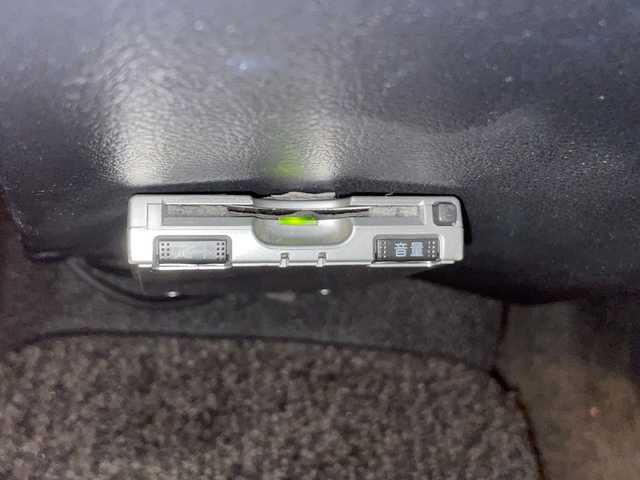 トヨタ シエンタ G 静岡県 2016(平28)年 6.9万km コバルトブルーメタリック /社外ナビ/地デジTV//社外CD/DVD/Bluetooth//バックカメラ//両側パワースライドドア//セーフティセンス//オートハイビーム//レーンキープアシスト//社外15インチAW//LEDヘッドライト//スマートキー//ETC