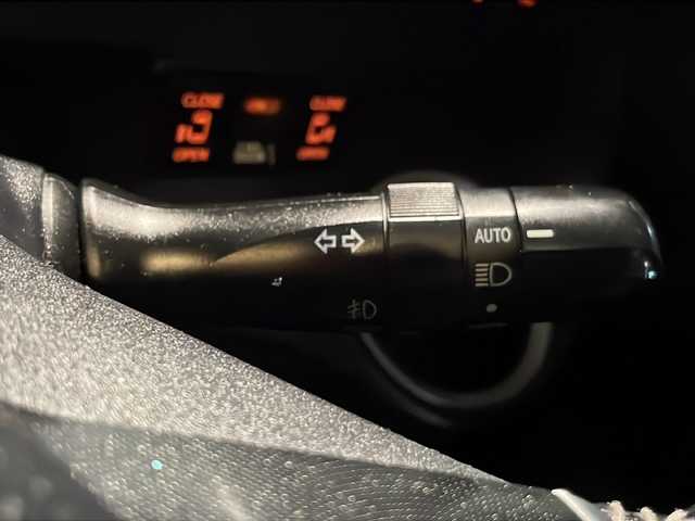 トヨタ シエンタ G 静岡県 2016(平28)年 6.9万km コバルトブルーメタリック /社外ナビ/地デジTV//社外CD/DVD/Bluetooth//バックカメラ//両側パワースライドドア//セーフティセンス//オートハイビーム//レーンキープアシスト//社外15インチAW//LEDヘッドライト//スマートキー//ETC