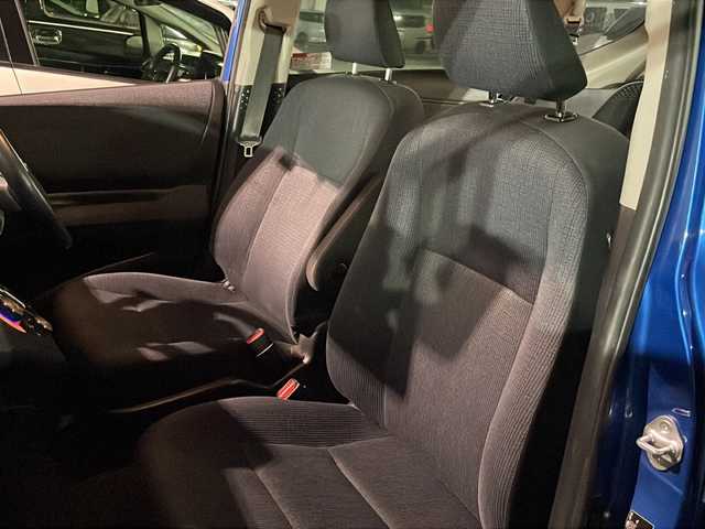 トヨタ シエンタ G 静岡県 2016(平28)年 6.9万km コバルトブルーメタリック /社外ナビ/地デジTV//社外CD/DVD/Bluetooth//バックカメラ//両側パワースライドドア//セーフティセンス//オートハイビーム//レーンキープアシスト//社外15インチAW//LEDヘッドライト//スマートキー//ETC