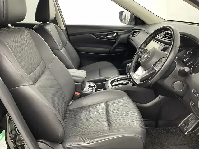 日産 エクストレイル 20Xi 福岡県 2020(令2)年 6.3万km ダイヤモンドブラック 純正９型ナビ　/全方位カメラ　/ＥＴＣ　/ドラレコ　/デジタルルームミラー　/ＡＣＣ　/コーナーセンサー　/エマージェンシーブレーキ　/レーンキープ　/ＢＳＷ　/ヒルディセントコントロール　/シートヒーター　/電動リアゲート