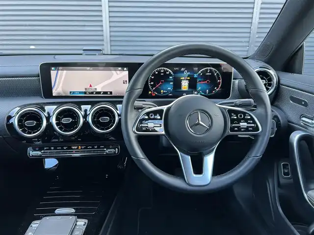 メルセデス・ベンツ ＣＬＡ２００ｄ 茨城県 2020(令2)年 2.6万km ポーラホワイト ワンオーナー /レーダーセーフティパッケージ /ACC /LKA /BSA /Bカメラ /パークトロニック /ナビ 12セグ /BT /半革 /シートヒーター /パワーシート /LEDヘッドライト/オートライト /ETC /禁煙車