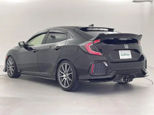 ホンダ シビック ハッチバック ホンダセンシング 福井県 2019(平31)年 4.1万km クリスタルブラックパール ＭＴ６速/9インチフローティングナビAVIC-RF721/ナビ　BT SD USB HDMI/バックカメラ/社外グリル/ビルトインＥＴＣ/ホンダセンシング/レーンキープアシスト/アダプティブクルーズコントロール/革巻きステアリング/ステアリングリモコン/前席シートヒーター/プッシュスタート/社外ドライブレコーダー/社外18インチAW/社外マフラー