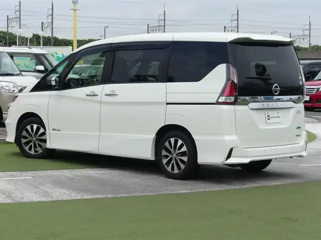 日産 セレナ ハイウェイスター Vセレクション 千葉県 2018(平30)年 6.1万km ブリリアントホワイトパール エマージェンシーブレーキ/プロパイロット/インテリジェントクルーズコントロール/インテリジェントルームミラー/ハンズフリー両側パワースライドドア/純正SDナビ/地デジTV/【DVD/CD再生機能　Bluetooth接続】/アラウンドビューモニター/革巻きステアリング/ステアリングスイッチ/ETC/LEDヘッドライト/ウインカーミラー/コーナーセンサー/純正16インチアルミホイル/サイド/カーテンエアバッグ/インテリジェントキー