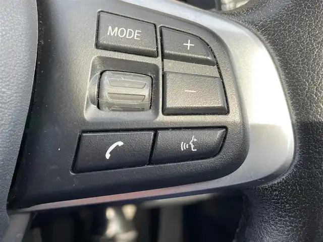 ＢＭＷ Ｘ１ sDrive 18i Xライン 香川県 2016(平28)年 12.2万km アルピンホワイトⅢ ワンオーナー/スマートキー/衝突軽減/レーンアシスト/保証書/取扱説明書/アイドリングストップ/純正ナビ/cd/dvd/bt/usb/aux/フルセグTV/バックカメラ/パワーシート/シートヒーター/ブラックレザーシート/サンルーフ/パワーバックドア/純正18インチアルミ/コーナーセンサー/フォグランプ/ウィンカーミラー/ルーフレール/オートライト/オートワイパー/革巻きステアリング