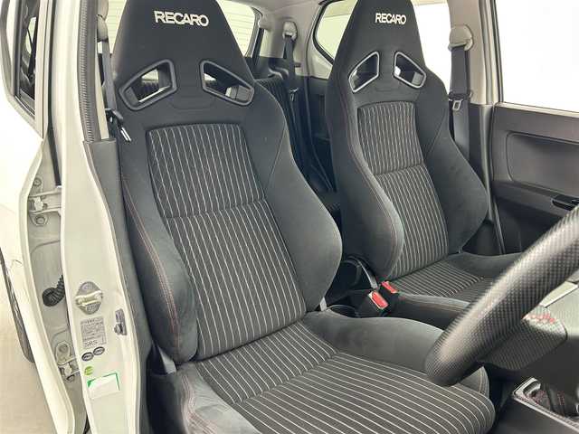 スズキ アルト ワークス 福井県 2016(平28)年 6.3万km パールホワイト MT５速/ターボ/社外ナビ【KENWOOD MDV-Z702】/CD/DVD/Bluetooth/SD/USB/AM/FM/バックッカメラ /純正レカロシート/革巻きステアリング/ステアリングチルド機構/プッシュスタート /スペアキー/ウィンカー・電動格納式ミラー/オートライト /フォグランプ/サイドバイザー/純正フロアマット/純正１５インチアルミ/リアワイパー