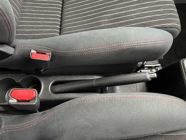スズキ アルト ワークス 福井県 2016(平28)年 6.3万km パールホワイト MT５速/ターボ/社外ナビ【KENWOOD MDV-Z702】/CD/DVD/Bluetooth/SD/USB/AM/FM/バックッカメラ /純正レカロシート/革巻きステアリング/ステアリングチルド機構/プッシュスタート /スペアキー/ウィンカー・電動格納式ミラー/オートライト /フォグランプ/サイドバイザー/純正フロアマット/純正１５インチアルミ/リアワイパー