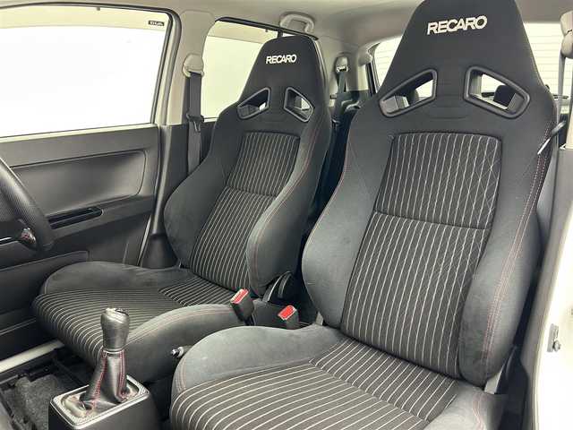 スズキ アルト ワークス 福井県 2016(平28)年 6.3万km パールホワイト MT５速/ターボ/社外ナビ【KENWOOD MDV-Z702】/CD/DVD/Bluetooth/SD/USB/AM/FM/バックッカメラ /純正レカロシート/革巻きステアリング/ステアリングチルド機構/プッシュスタート /スペアキー/ウィンカー・電動格納式ミラー/オートライト /フォグランプ/サイドバイザー/純正フロアマット/純正１５インチアルミ/リアワイパー