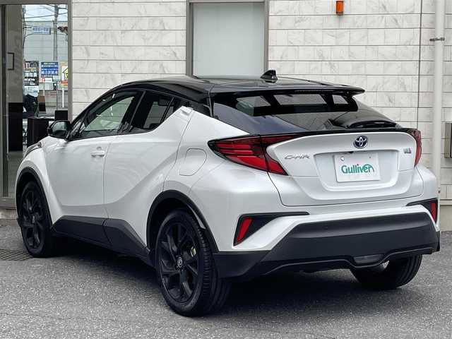 トヨタ Ｃ－ＨＲ G 群馬県 2023(令5)年 2.5万km パール ワンオーナー/純正ディスプレイオーディオ/全方位カメラ/ビルトインETC2.0/ドラレコ前後/クルーズコントロール(追従走行あり)/横滑り防止装置/Bluetooth/オートライト/オートマチックハイビーム/シートヒーター(D+N席)/LEDヘッドライト/スマートキー/純正アルミホイール/純正フロアマット/コーナーセンサー前後/USB入力端子/プッシュスタート/保証書/取扱説明書